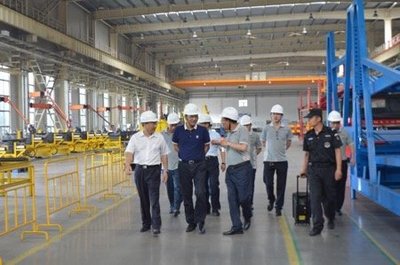 中國汽車工業協會副秘書葉盛基長蒞臨大連專用車產業園