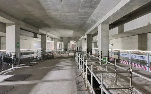 北京地鐵13號線擴能提升工程迎新節(jié)點，后廠村站站臺施工圓滿完成